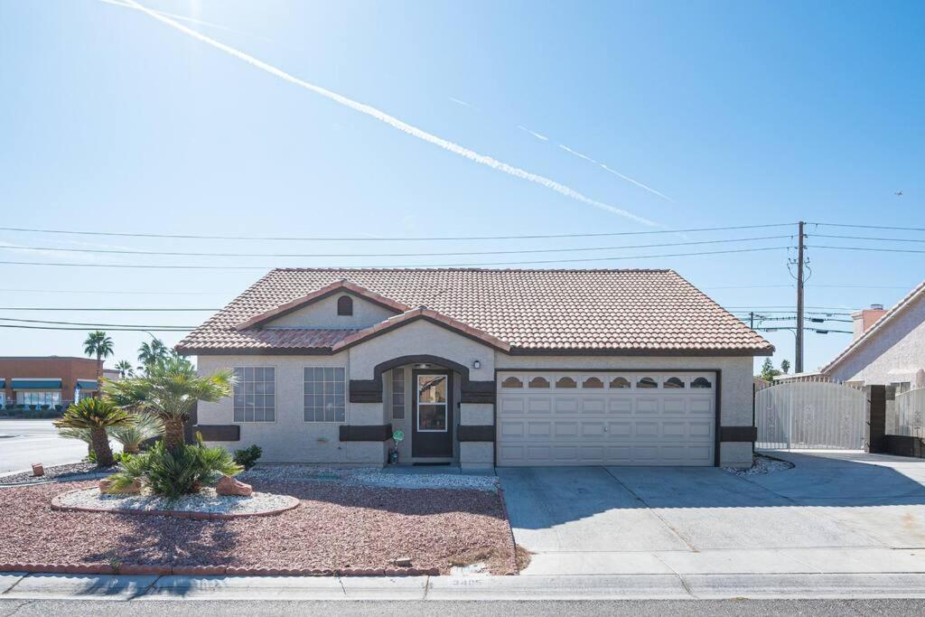 Modern Home! Pool & Jacuzzi Las Vegas Exterior photo